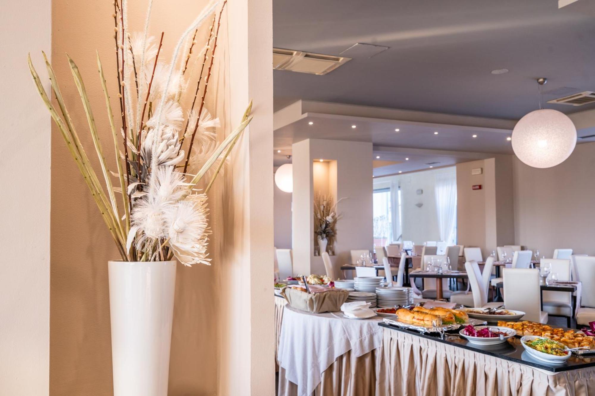 Capo Peloro Hotel (Adults Only) Торре-Фаро Экстерьер фото